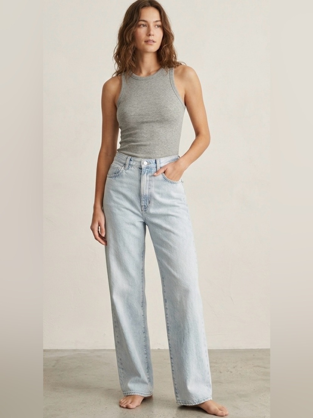 ZARA High Rise Wide Leg Light Wash Jeans Size 2